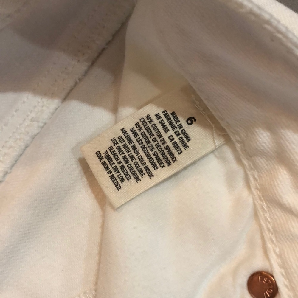 American Eagle White Shorts - Picture 4 of 4